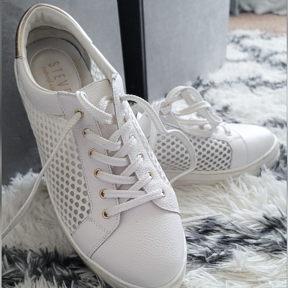 Steve Madden White Leather Sneakers